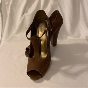 NWOT BCBGirls T-strap Peep-toe ‘Cross’ Heels- imperfect